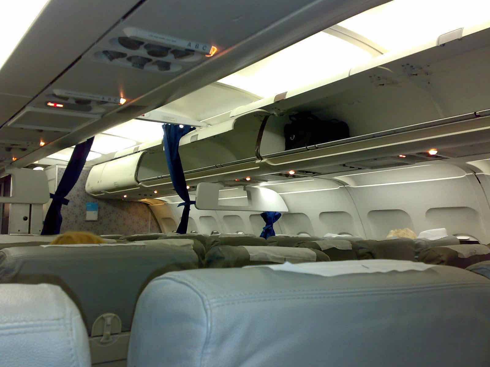 Business jet cabin